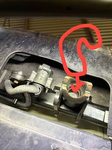 photo_5260369270498070012_y