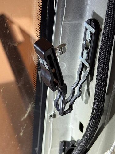 the flexible clip remains on frame